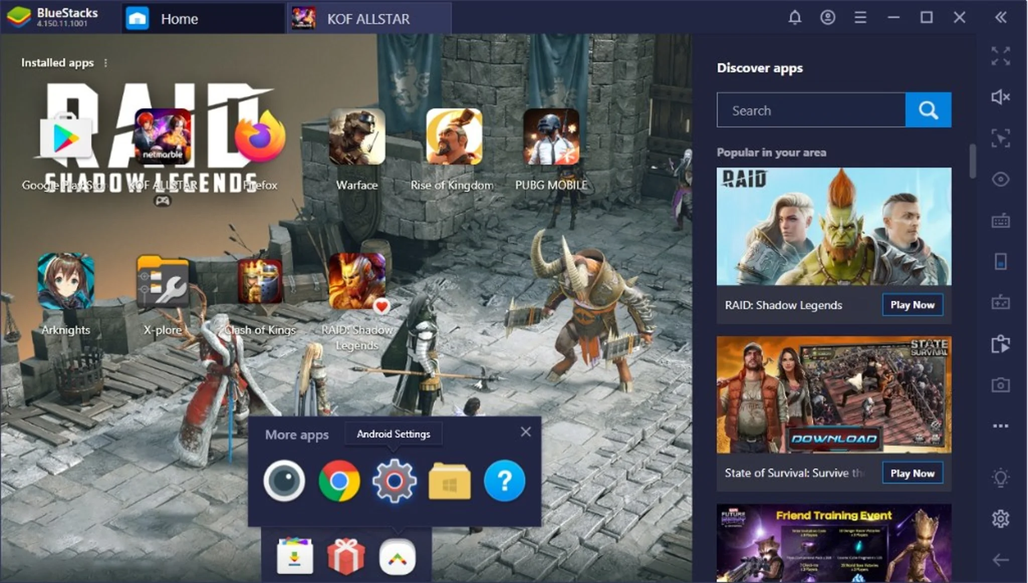 BlueStacks 4 home screen with installed games and the Discover apps panel